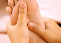 8 فایده ماساژ پاها قبل از خواب